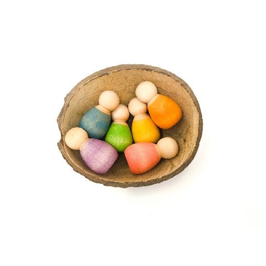 Grapat Wood Coloured Baby Nins 6 pcs in Coconut Shell – Grapat