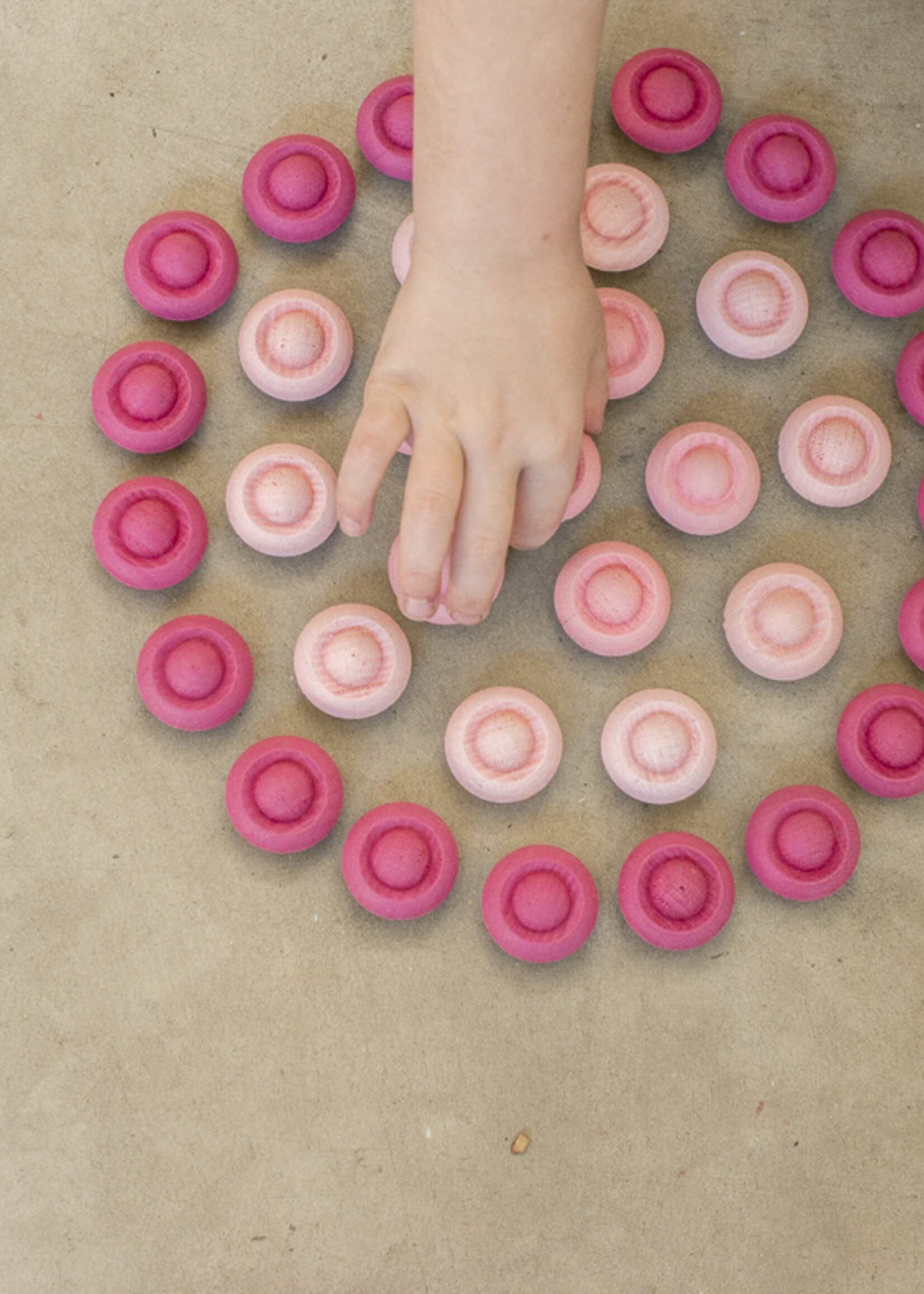 Grapat Wood Mandala Flowers 36 pcs (Pinks)