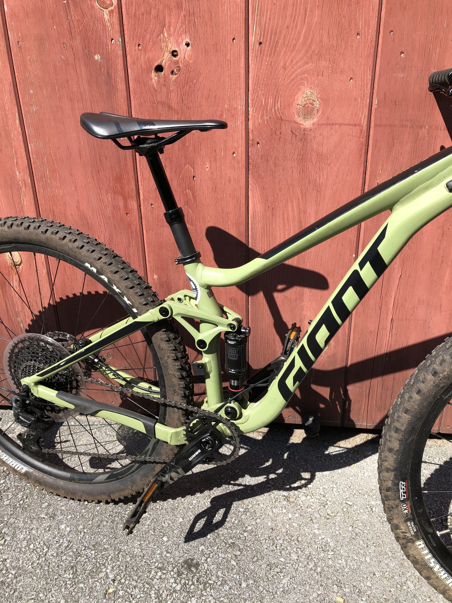giant stance green