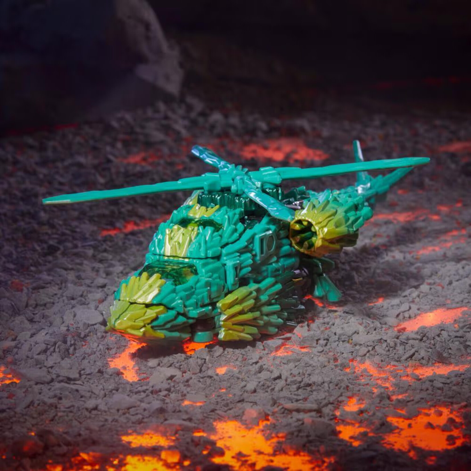 HASBRO/TAKARA TOMY SHARD INFERNAC UNIVERSE DELUXE CLASS