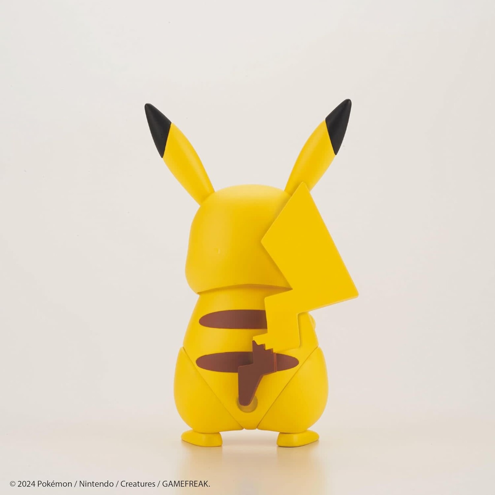 MODEL KIT PIKACHU