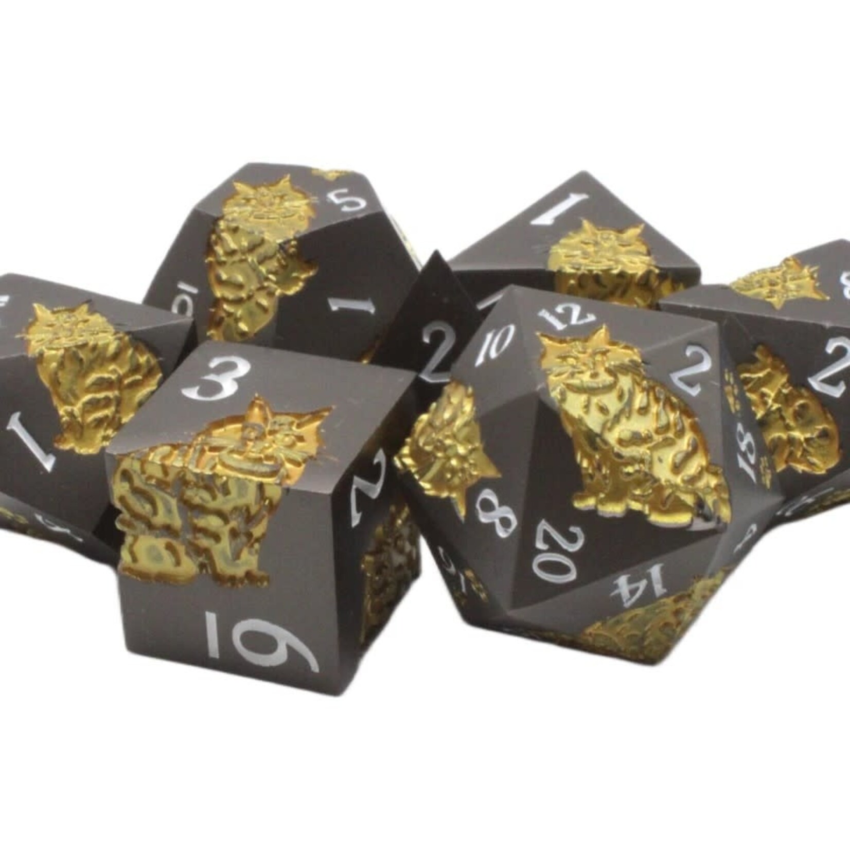 OLD SCHOOL DICE & ACCESSORIES NINE LIVES MATTE BLACK w/ GOLD METAL 7PC SET