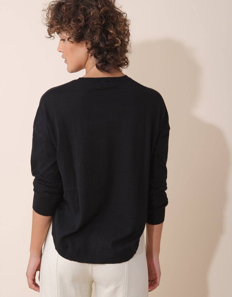 Indi and Cold Button Side Knit