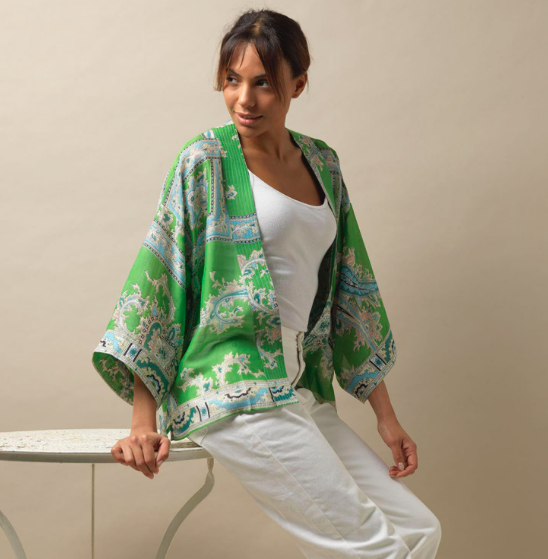 Two's Company Handkerchief Short Kimono Green One Size