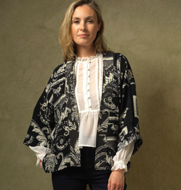 Two's Company Vintage Damask Short Kimono