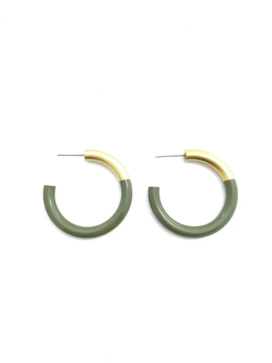 Accessory Jane Lacquered Hoop Earring