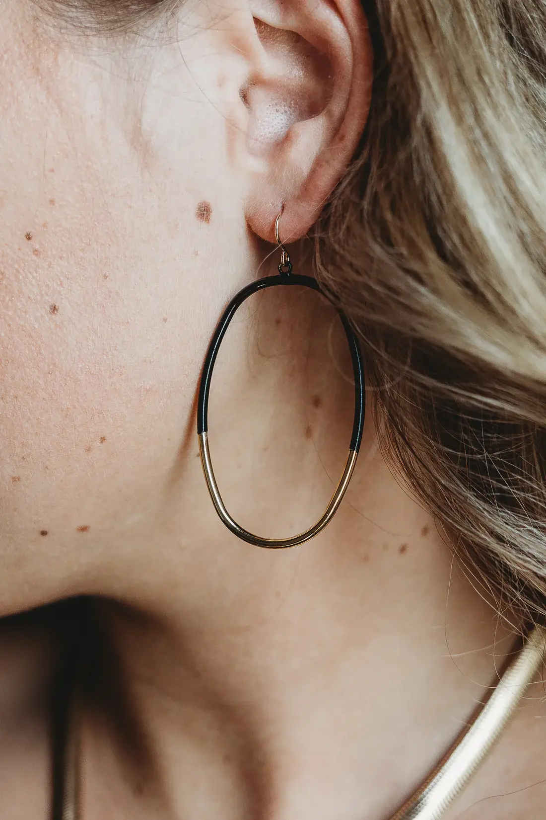 Leslie Curtis Raven Gold Black Hoop Earring