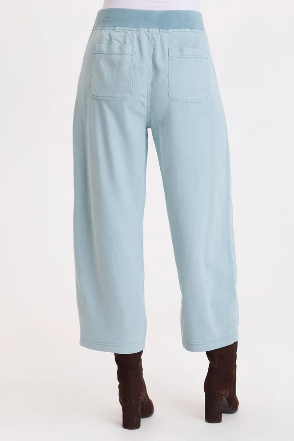 Wearables Festus Crop Pant Thunderclap