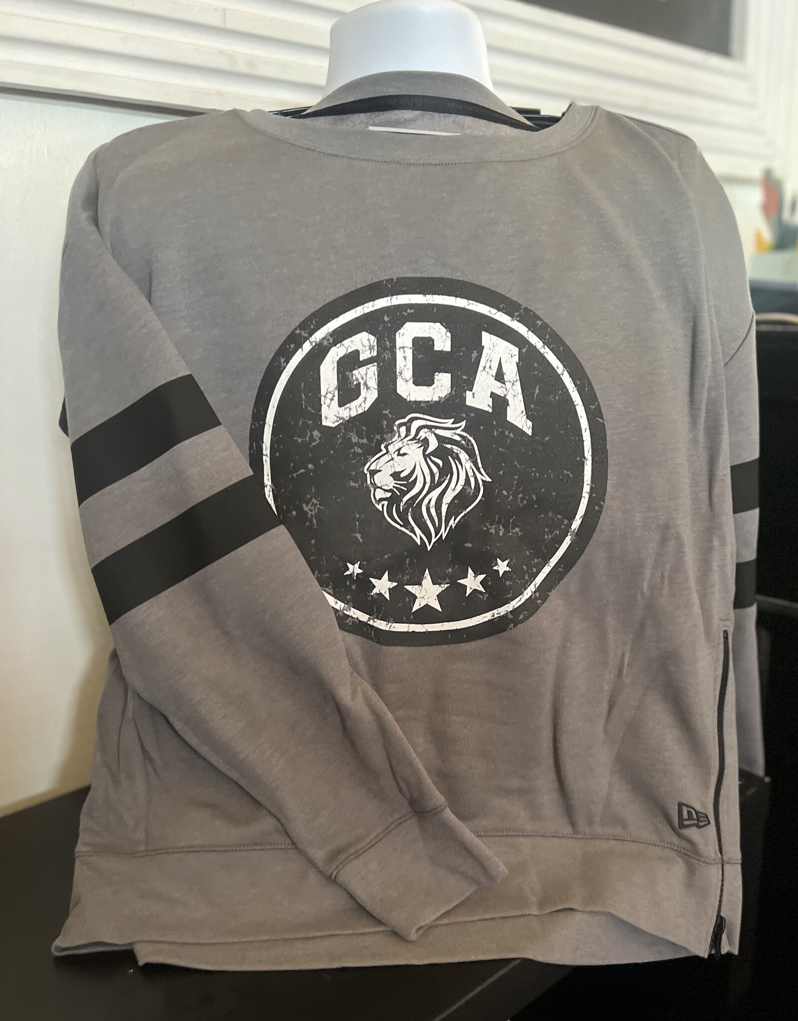 New Era Women's Circle Sweatshirt