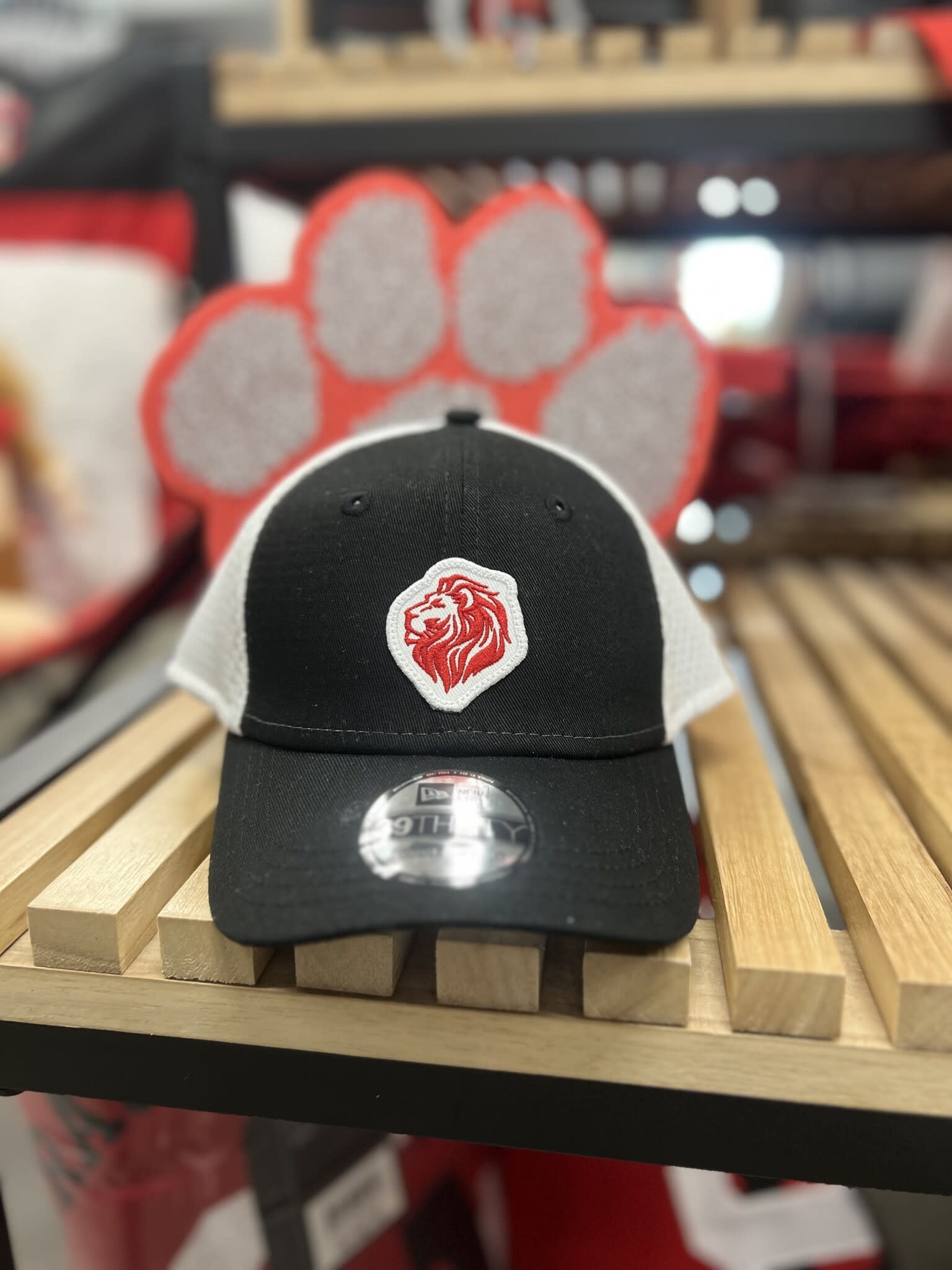 Kid's New Era Lion Patch Hat