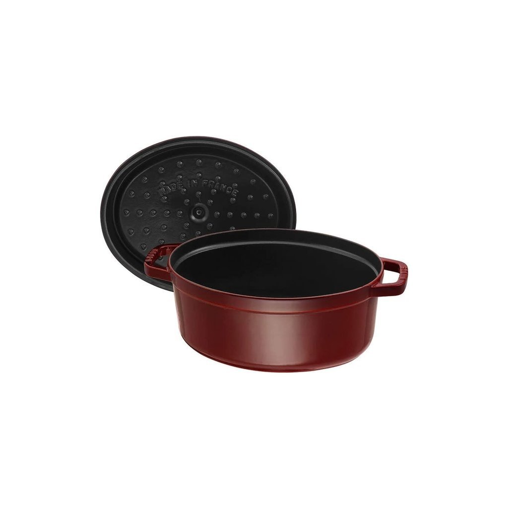 Staub 4.25qt Oval Cocotte