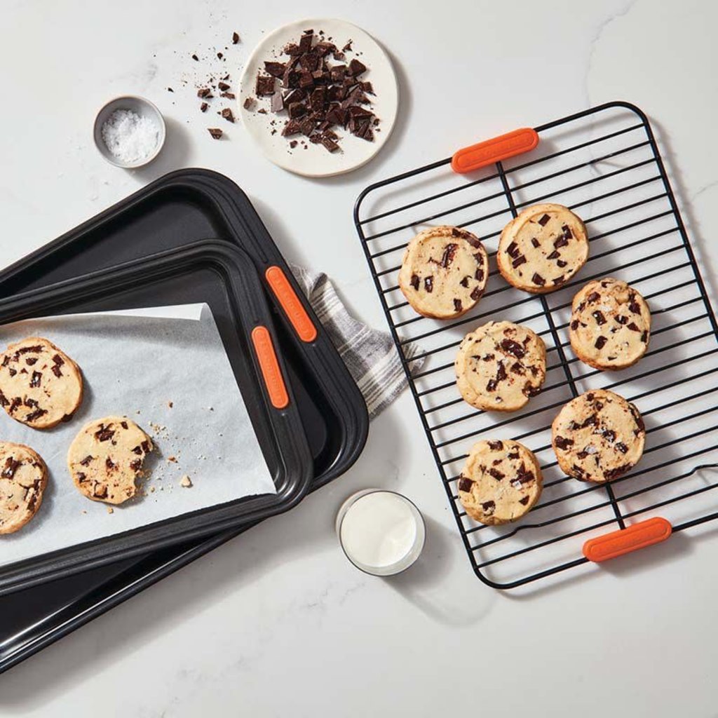 Le Creuset Non- Stick Rectangular Cooling Rack