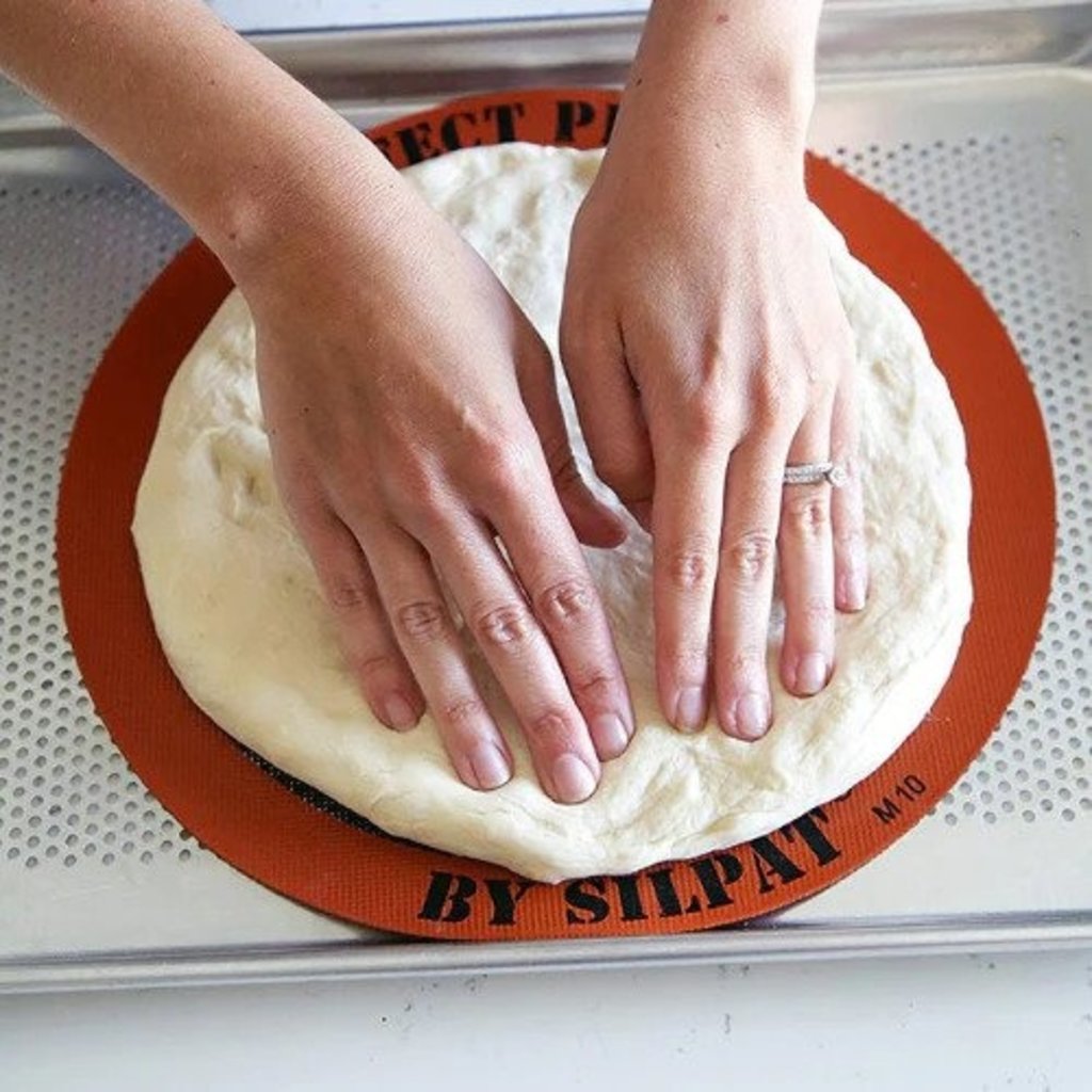 12" Perfect Pizza Baking Mat