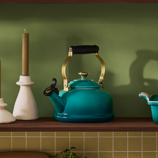Le Creuset 1.6L Whistling Kettle Bleu Riviera w/Gold Knob