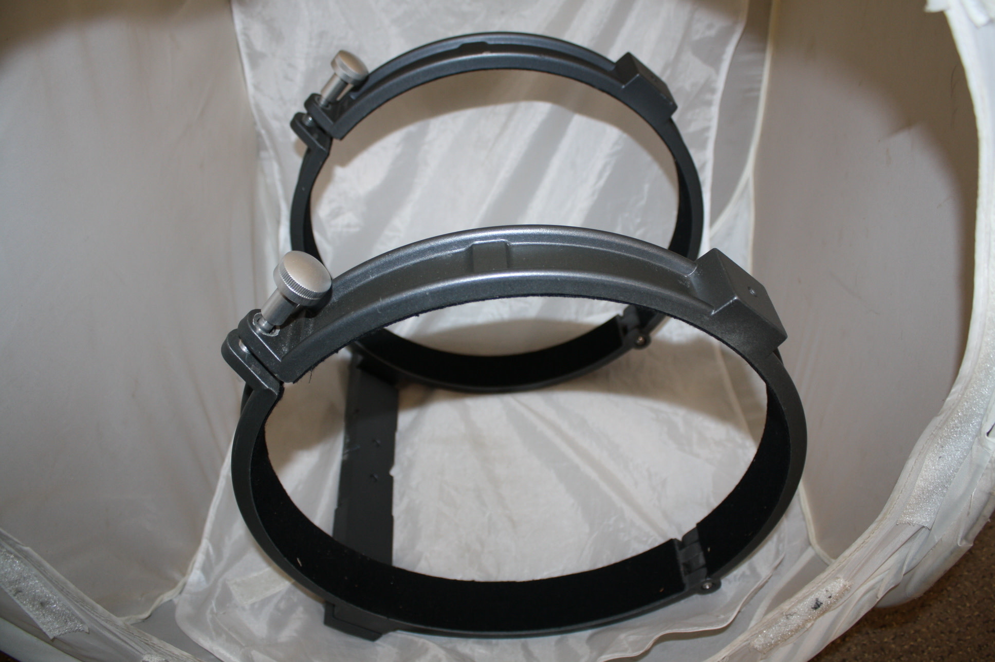 Telescope Mounting rings 295mm I.D. Felt-lined with Dovetail Bar (Set Telescope Tube Ring Felt