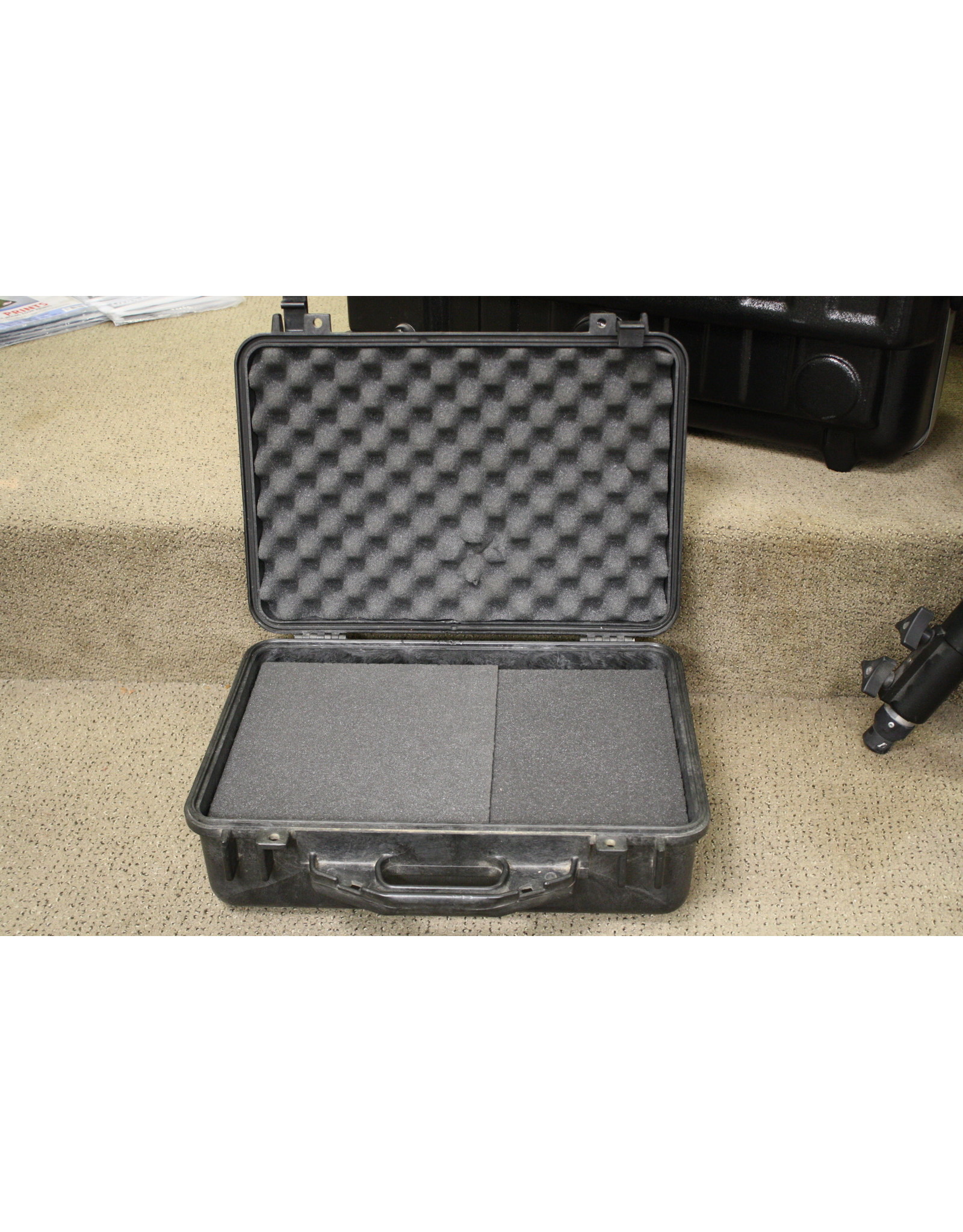 Pelican (Older Style) 16x10 OD Case (Pre-owned)