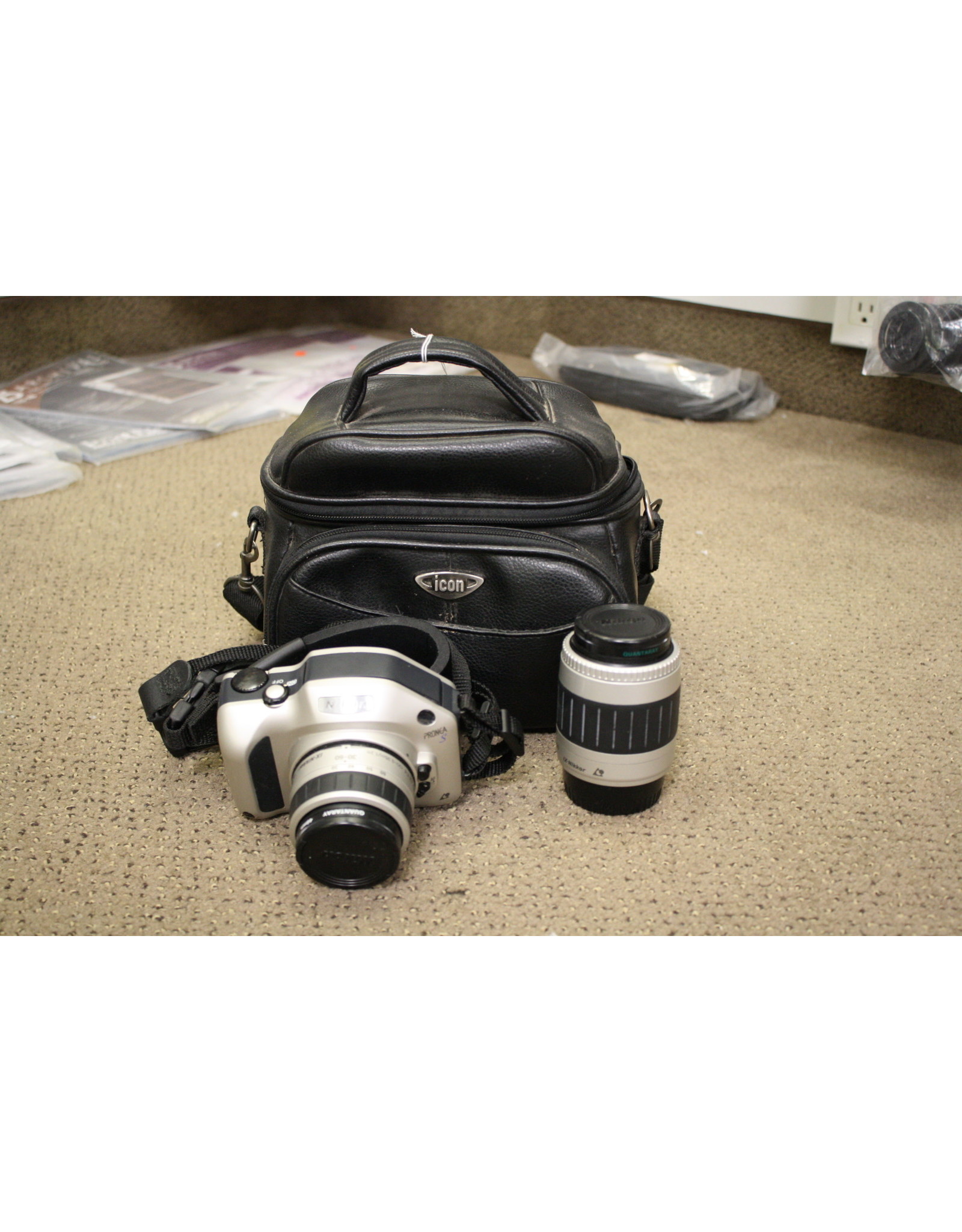 Pilgrim hop Larry Belmont Nikon Pronea S APS SLR with 30-60 lens, and 60-180 lens - Camera Concepts &  Telescope Solutions