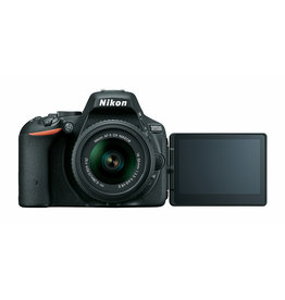 Nikon Nikon D5500 DSLR with 18-55mm VR II Lens