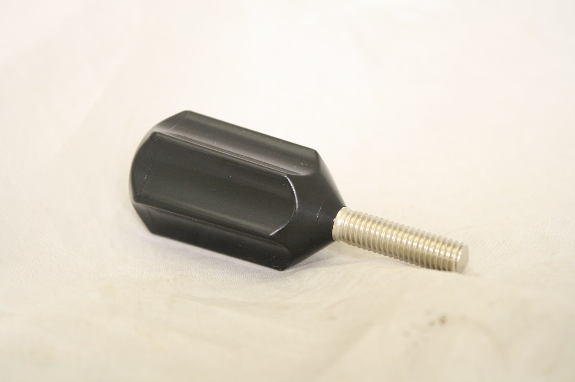 Celestron Celestron Adv VX Telescope Mounting Screw Knob 5170210