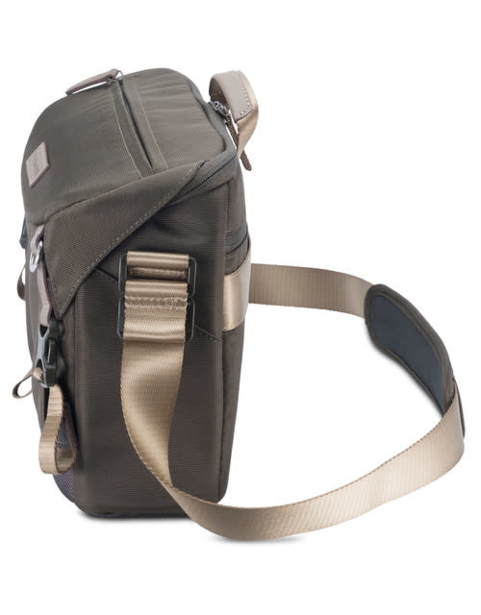 Vanguard Vanguard VEO GO 34M Camera Shoulder Bag (Black) (LIMITED QUANTITIES)