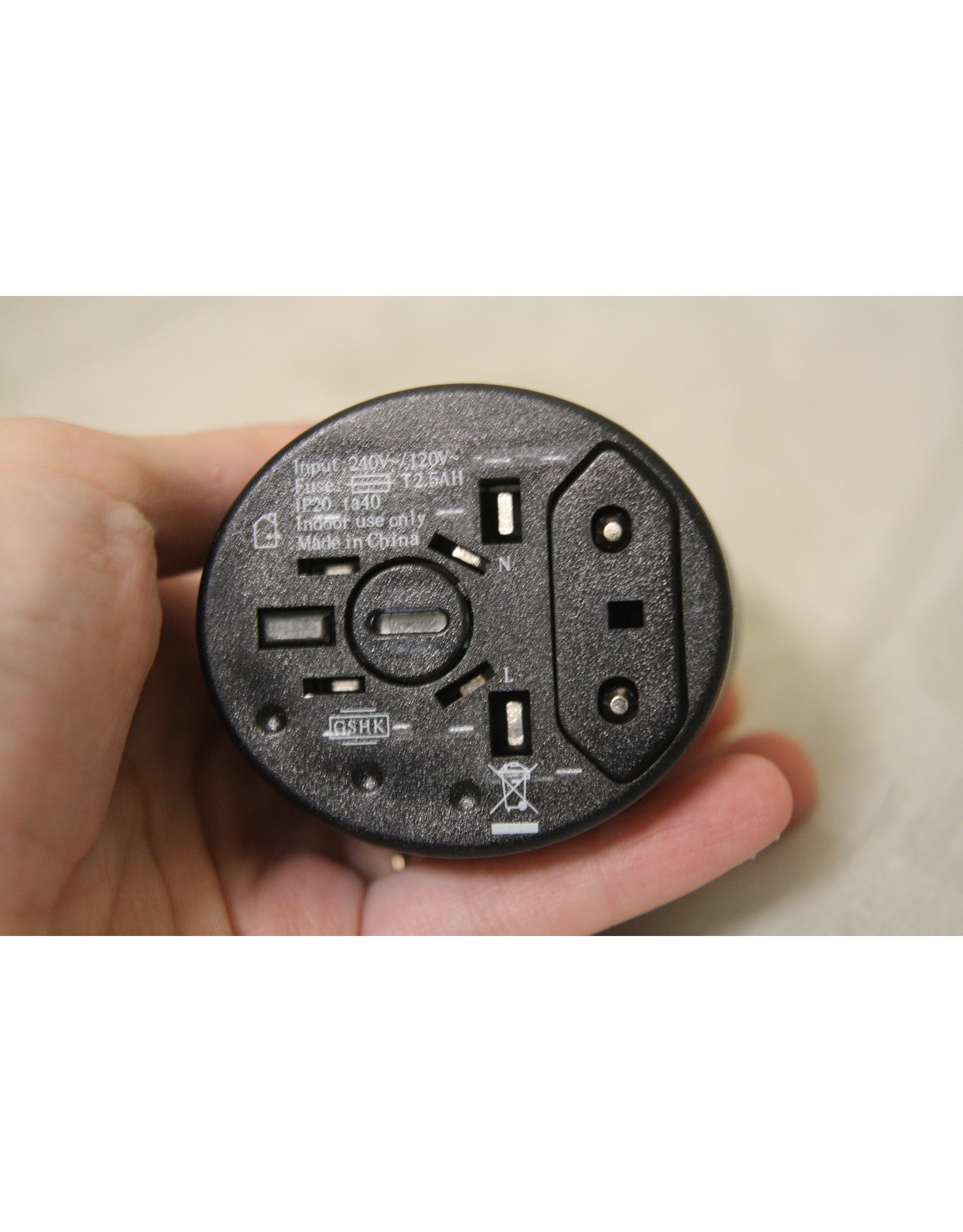 Arcturus Products Universal Plug Adapter