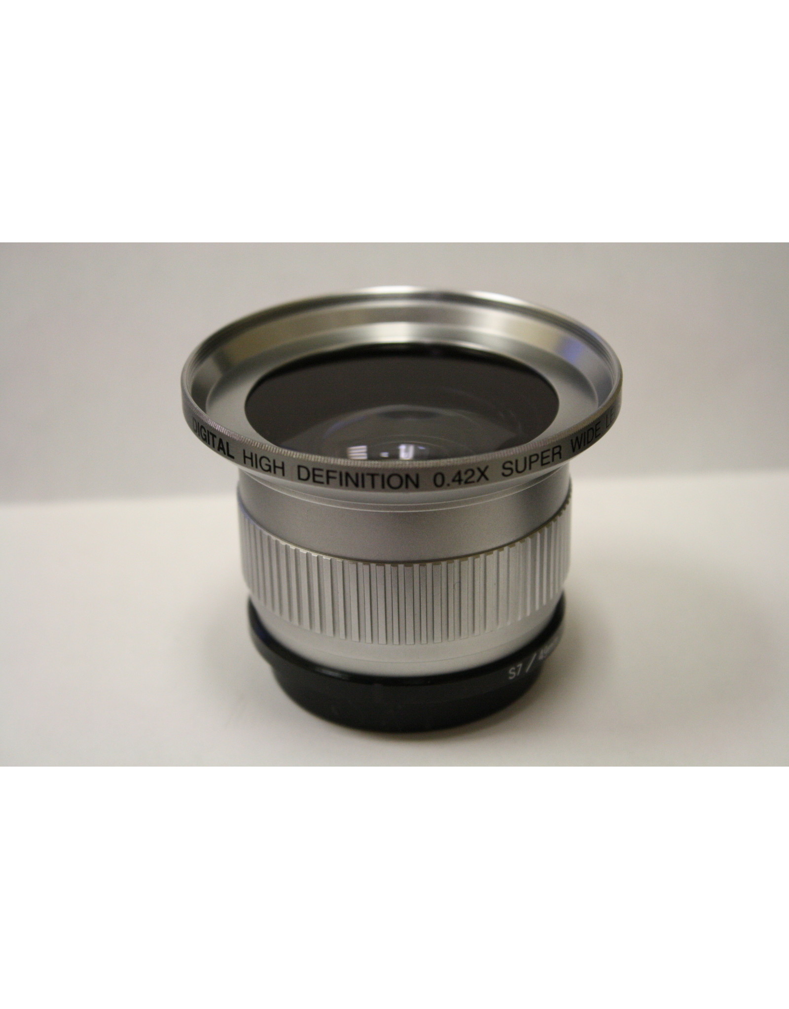 Digital High Definition 0.42X Super Wide Lens (49mm Filter Threaded)