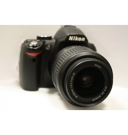 Nikon Nikon D3000 10.2MP Digital SLR with 18-70 3.5-4.5 Lens (Pre-owned)