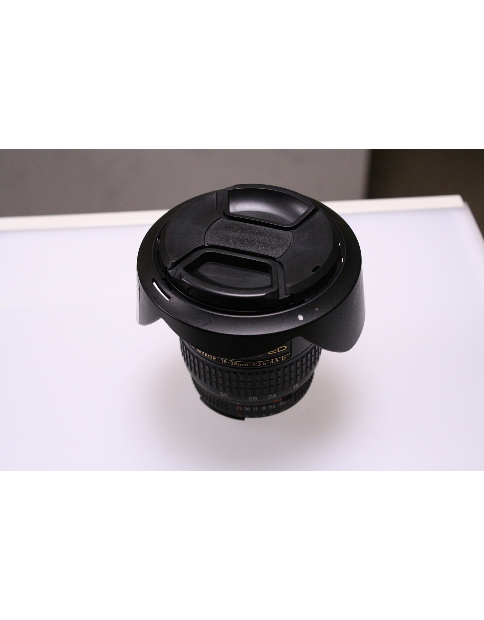 Nikon Nikon ED AF Nikkor 18-35mm f3.5-4.5D Lens with Hood (Pre-owned)