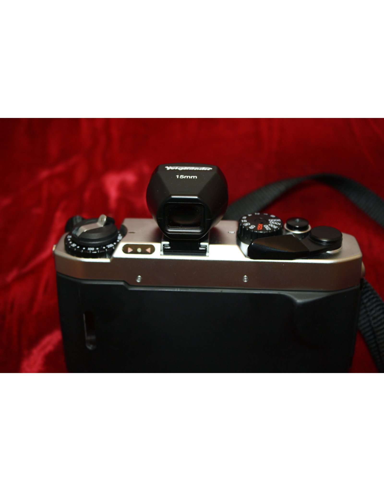 Voigtlander Bessa L + Super Wide Heliar 15mm F4.5 Lens From