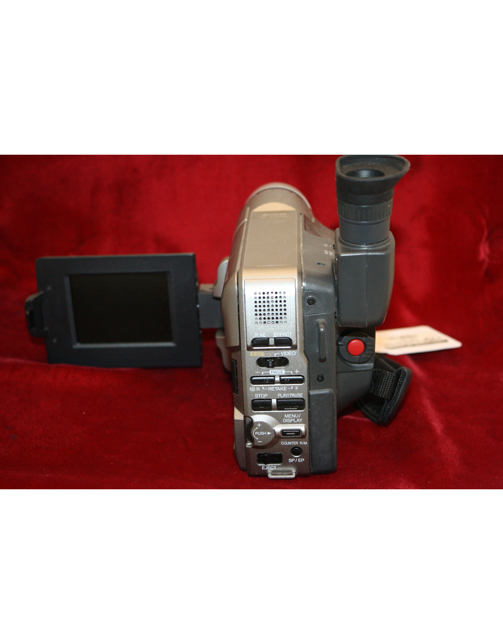 JVC Digital Still Camera Super VHSc  GR-SXM920U 400x Digital Zoom with controller , battery, charger, and case (Pre-Owned)