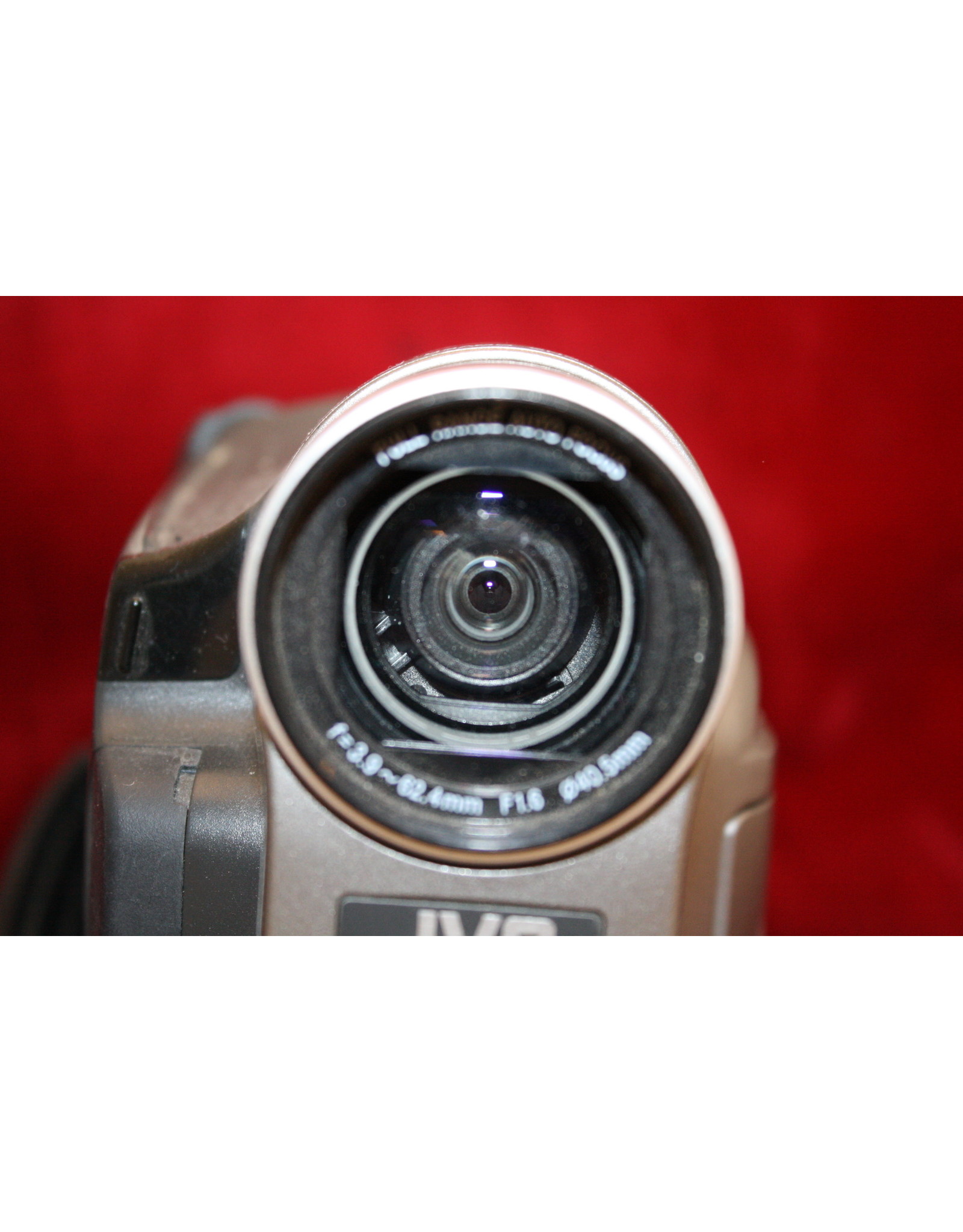 JVC Digital Still Camera Super VHSc  GR-SXM920U 400x Digital Zoom with controller , battery, charger, and case (Pre-Owned)