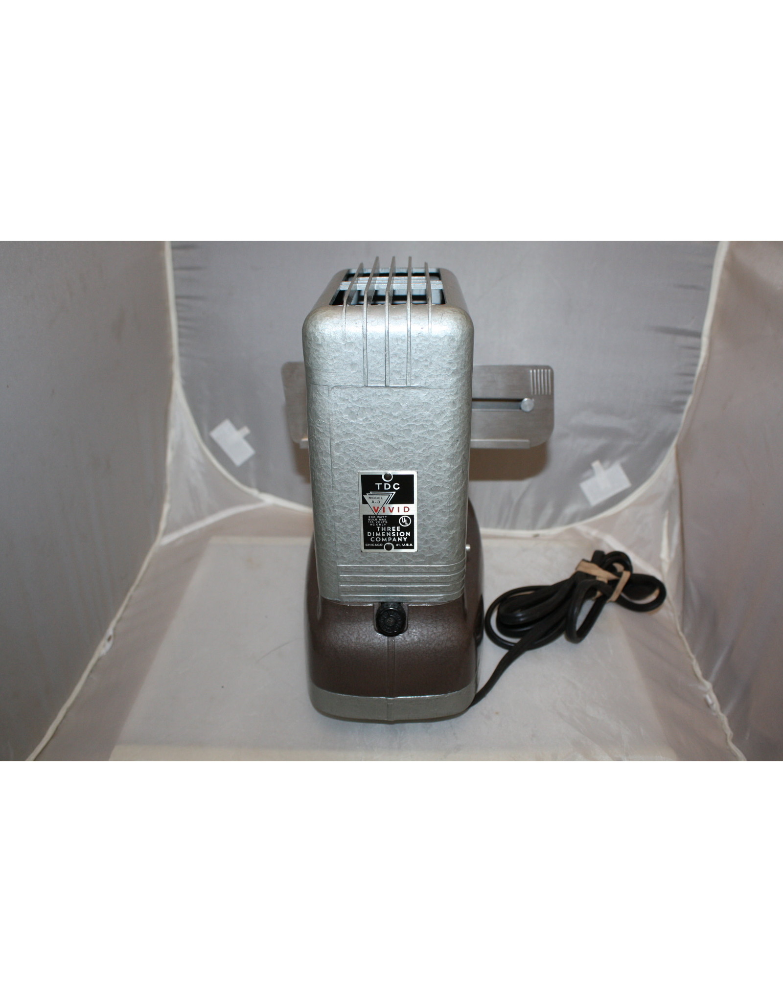 TDC Vivid 35mm Manual Feed Slide Projector (Preowned) Camera