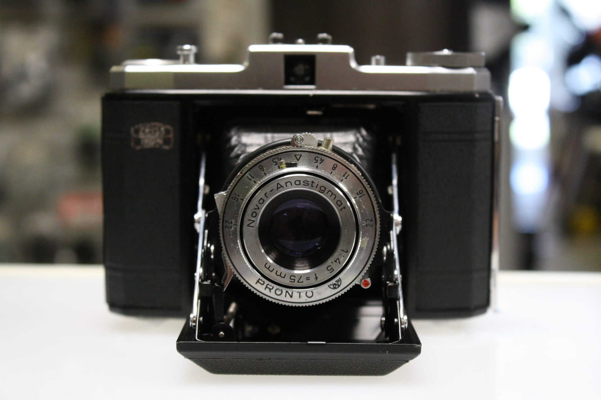 Zeiss Ikon Nettar 518/16 Film Camera w/Novar 75mm f4.5 Lens and Case