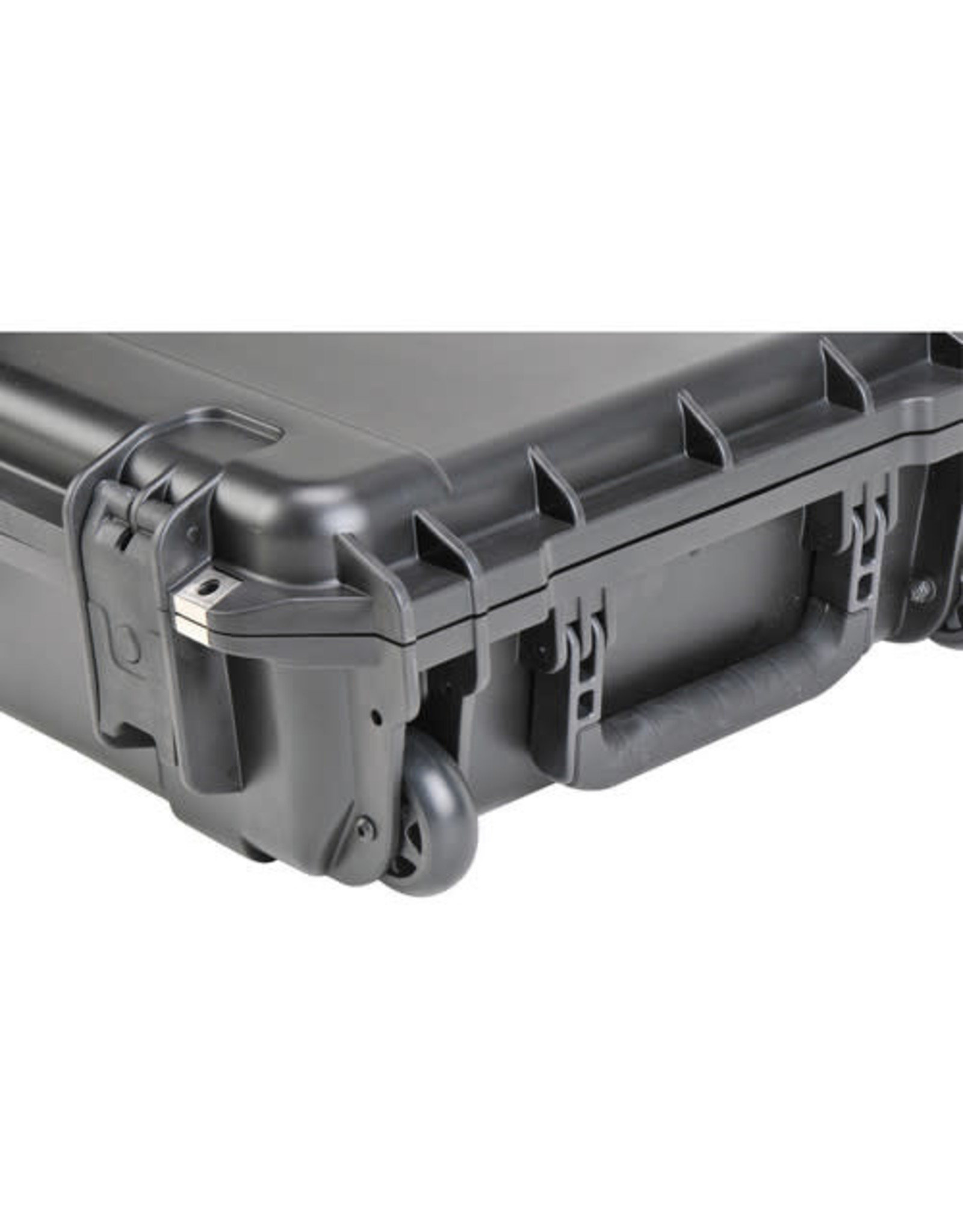 SKB Cases SKB 3i Series 3i-3614-6B-L Waterproof Case with Wheels (Black)