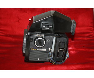 Bronica Bronica SQ-A body with auto prism finder, 120 back, speed grip and  strap (MINT)