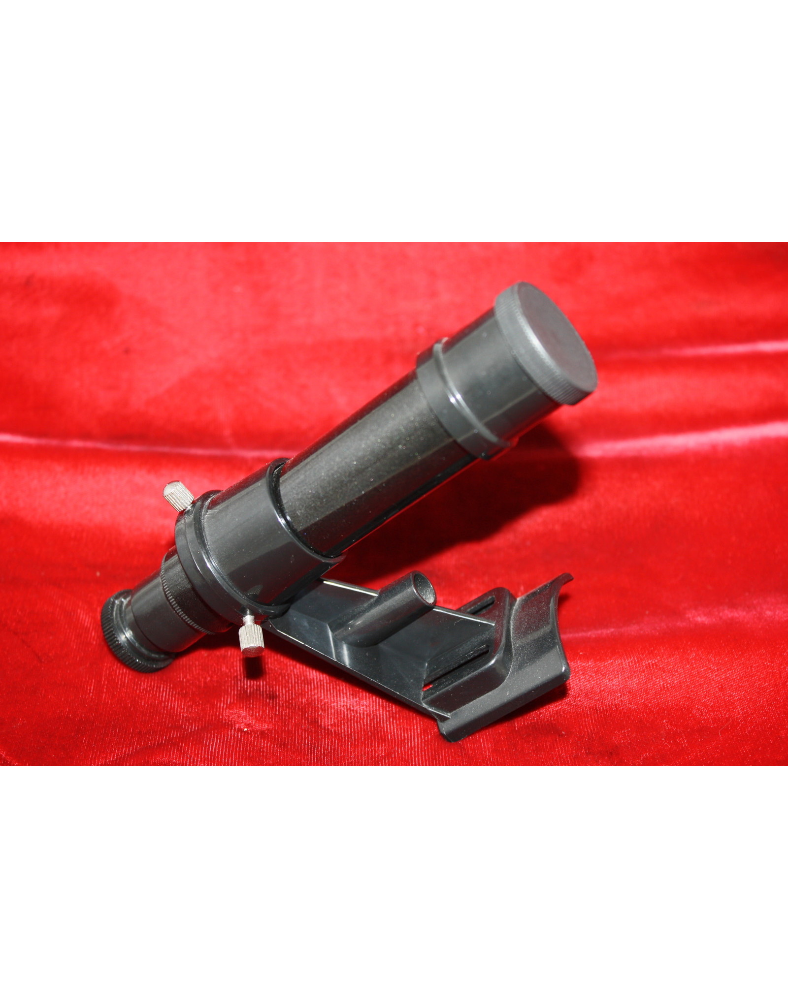 Celestron 6x30 Finderscope with bracket (Pre-owned)