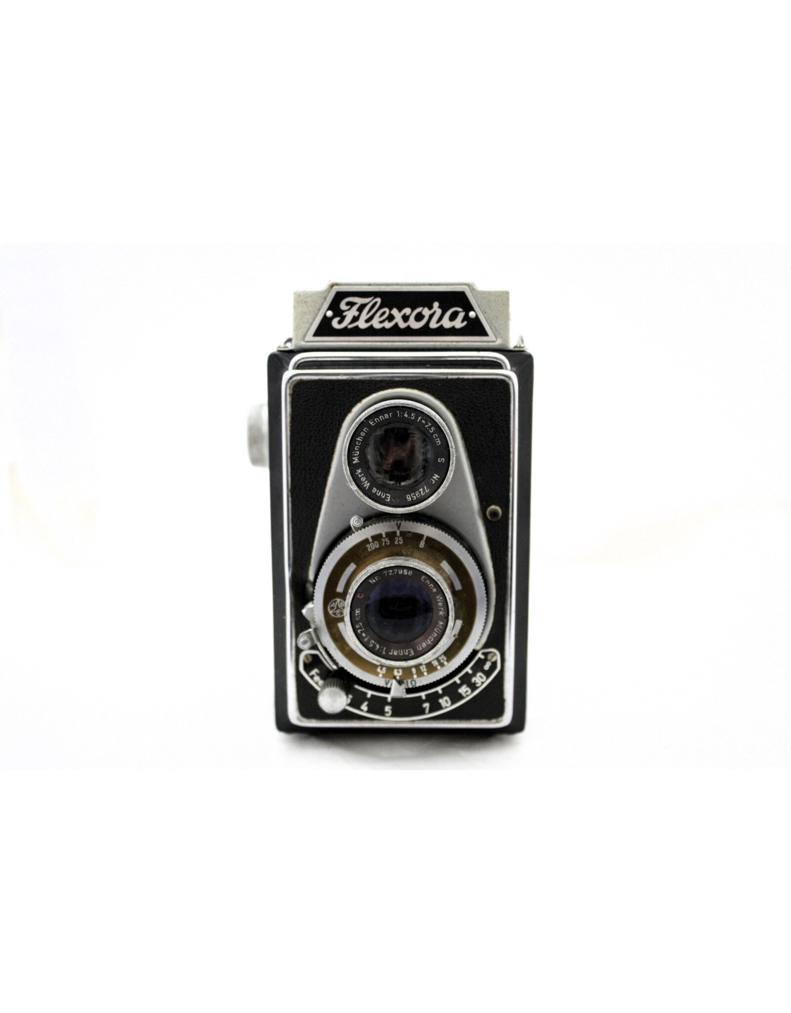 Lipca Flexora 2 1/4 x 2 1/4  TLR with Ennagon 3.5/7.5cm Lens and case (Pre-owned)