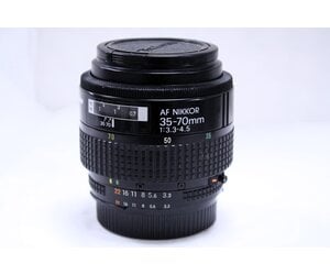 Nikon Zoom-NIKKOR 35〜70mm　1:3.3〜4.5