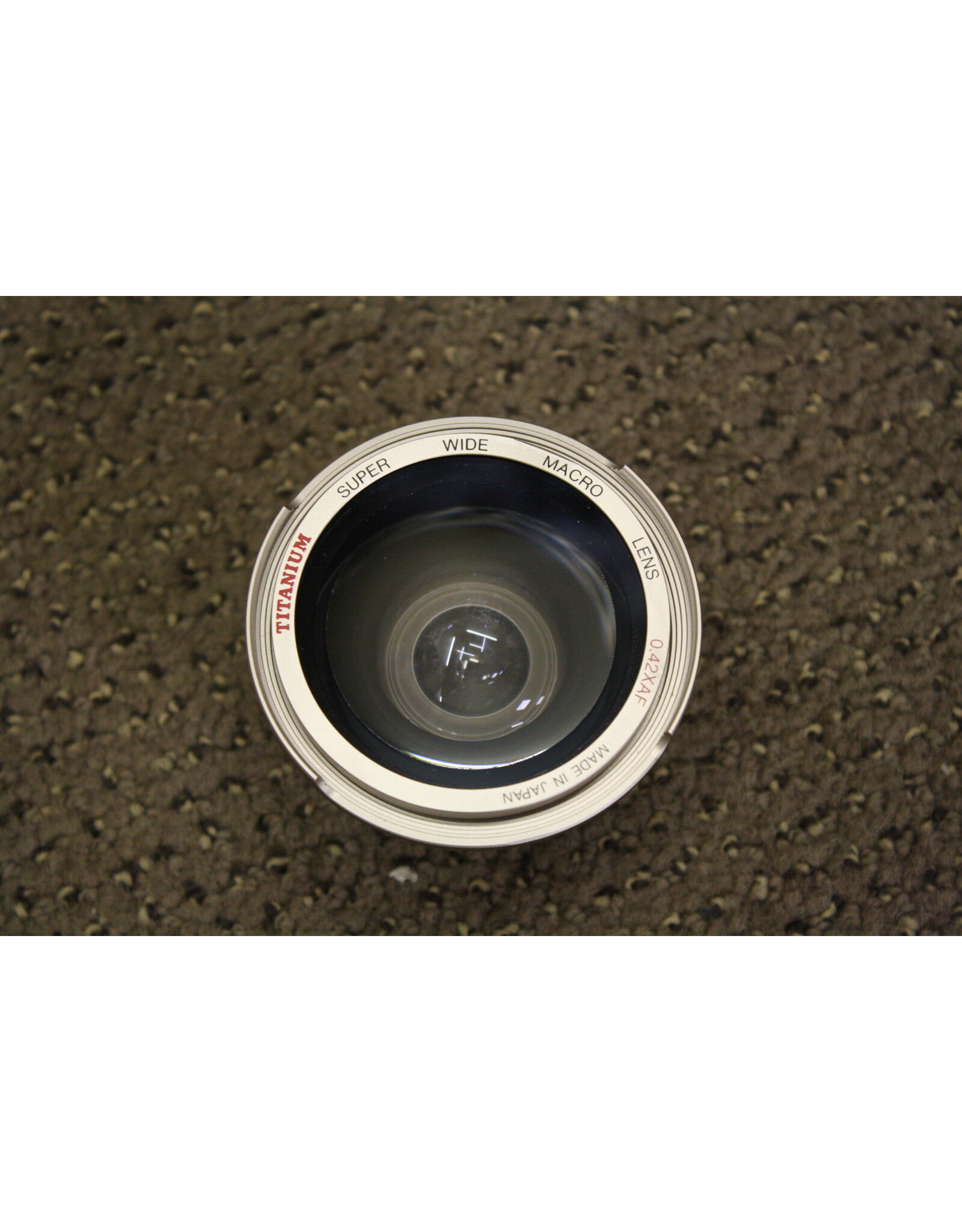 Titanium Super Wide Macro Lens 0.42XAF with Case (46mm Thread)