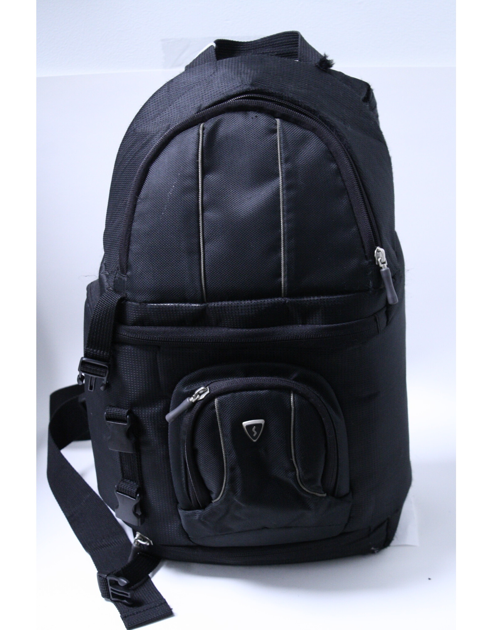 Symmax Backpack/Sling (Pre-owned)