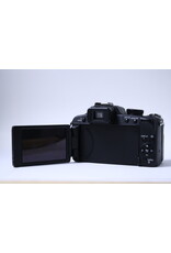 Leica V-LUX 2 14.1 MP Digital Camera Black with a free charger(Pre-owned)