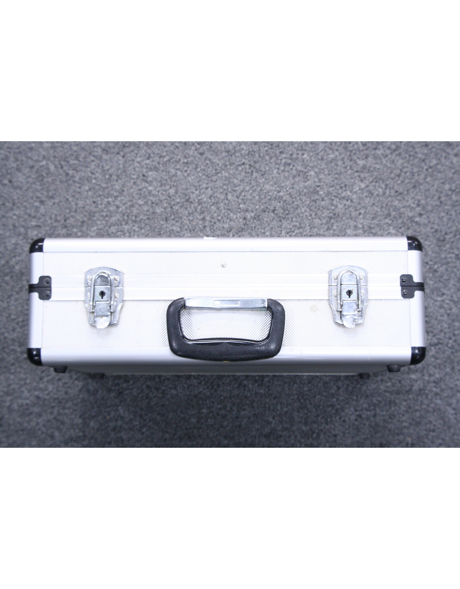 Aluminum Hard 17 x 12"  Attache Case with foam