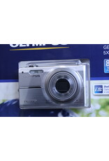Olympus FE-370 8.0MP Compact Digital Camera with Accessories! (BRAND NEW)