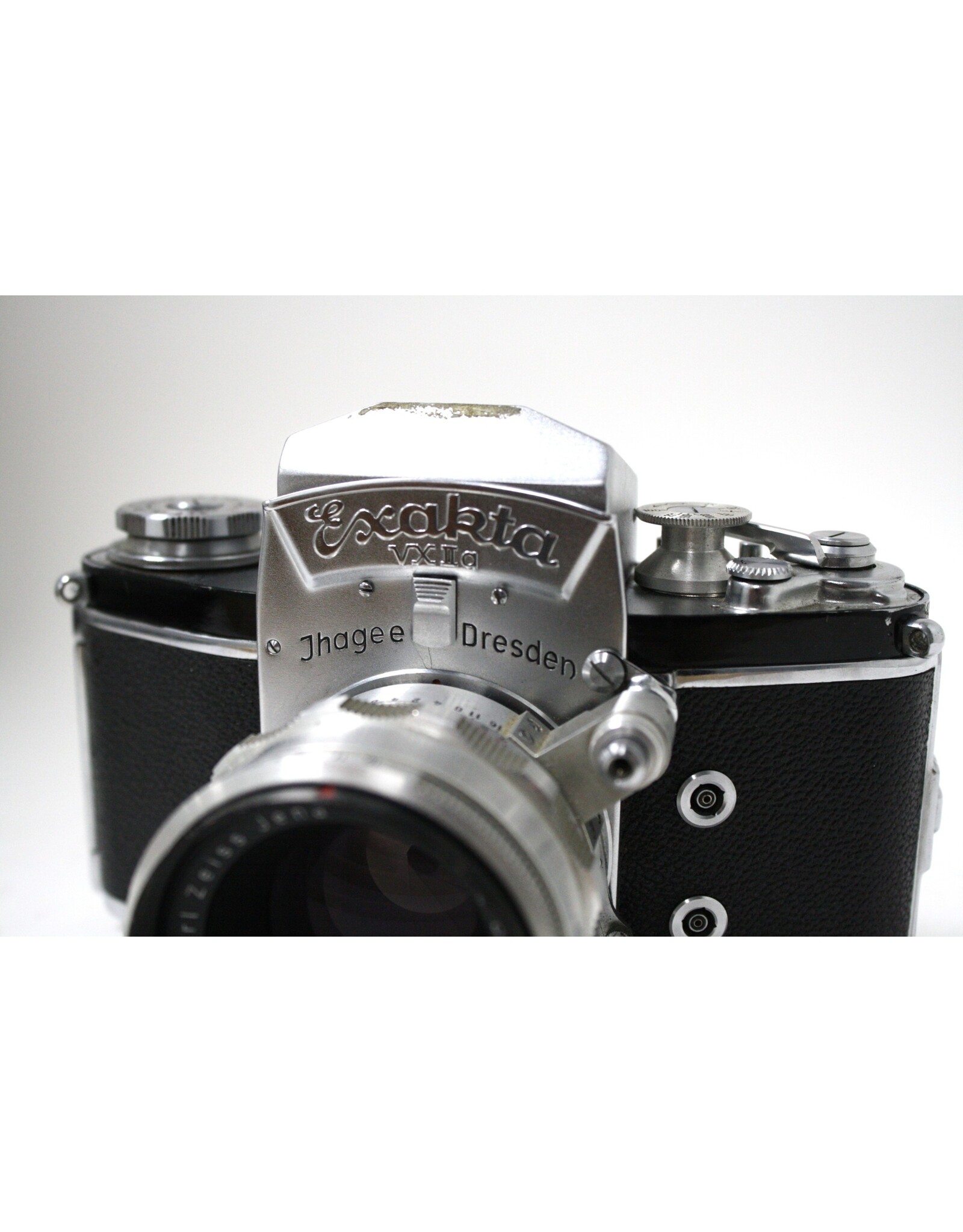 Exakta Exakta VX IIa 35mm film camera with Carl Zeiss Biotar 58mm f2 Lens  (MINT!)