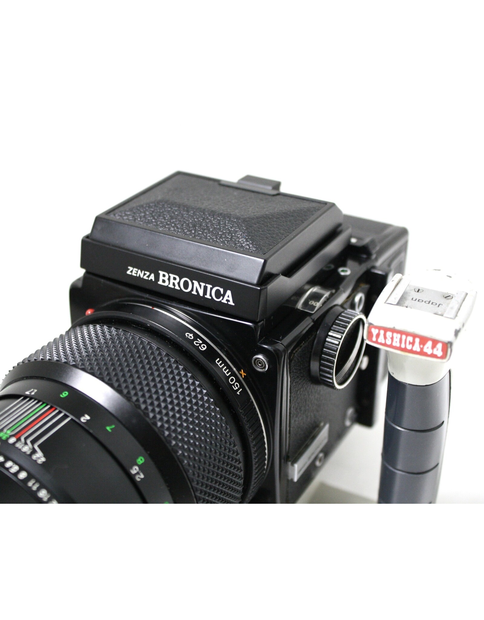 シ*レ様 ZENZA BRONICA ETRS 中判フィルムカメラ 150mm Bronica Zenza ETR with 150mm f3.5 lens - Camera Concepts