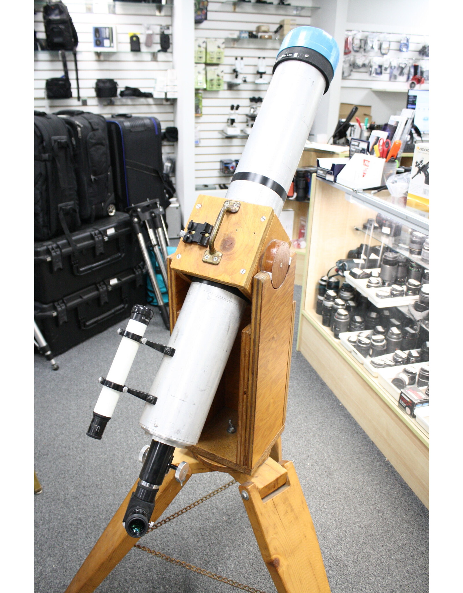 Homemade 111mm Refractor with wooden mount