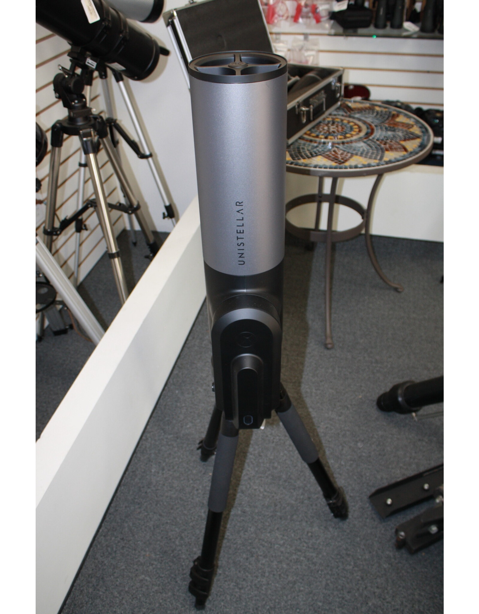 Unistellar Unistellar EVscope Equinox with tripod, finderscope and eyepiece (Pre-owned)