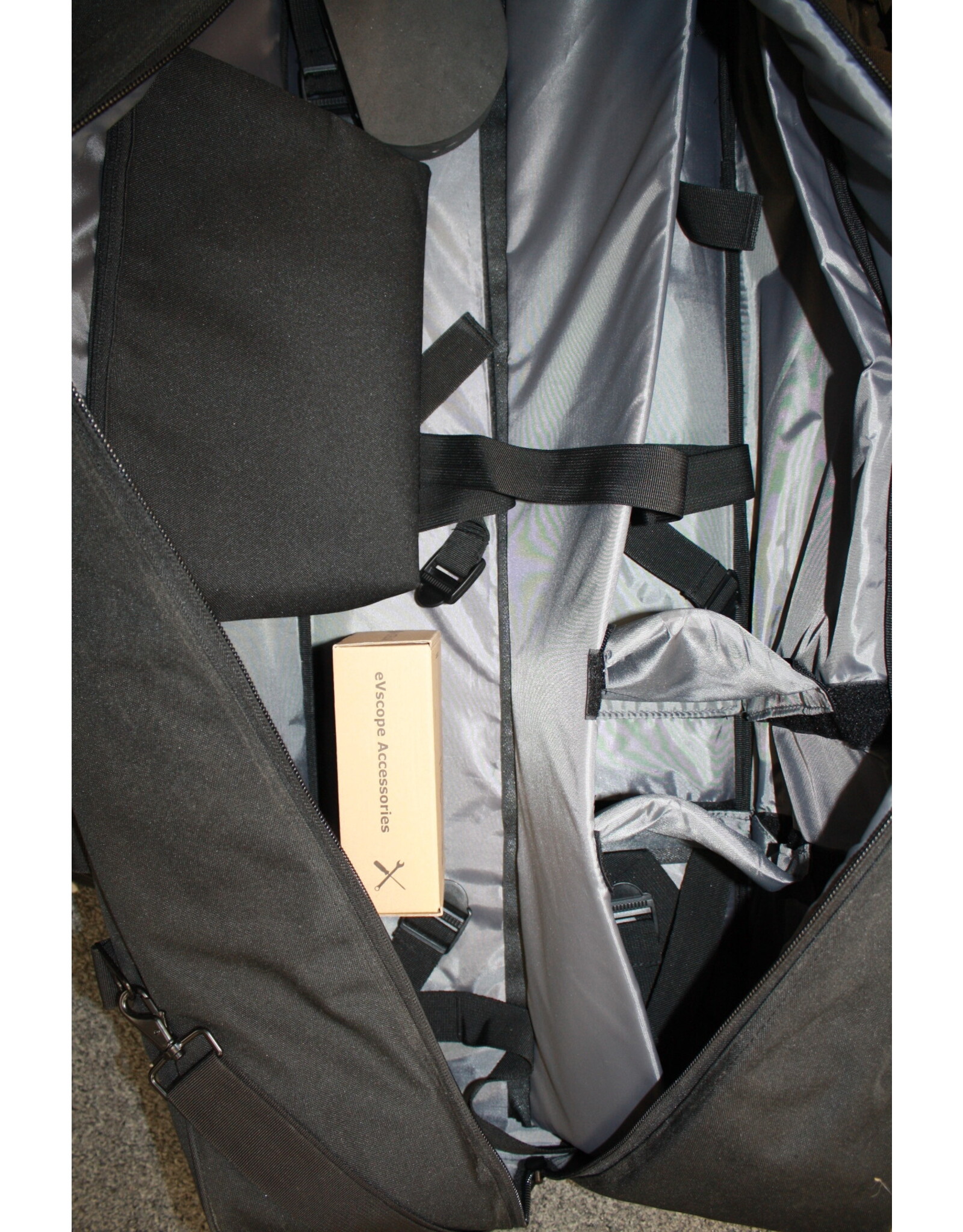 Unistellar Unistellar eVscope Equinox Digital Telescope with Case, Tripod and power cord (Pre-owned)