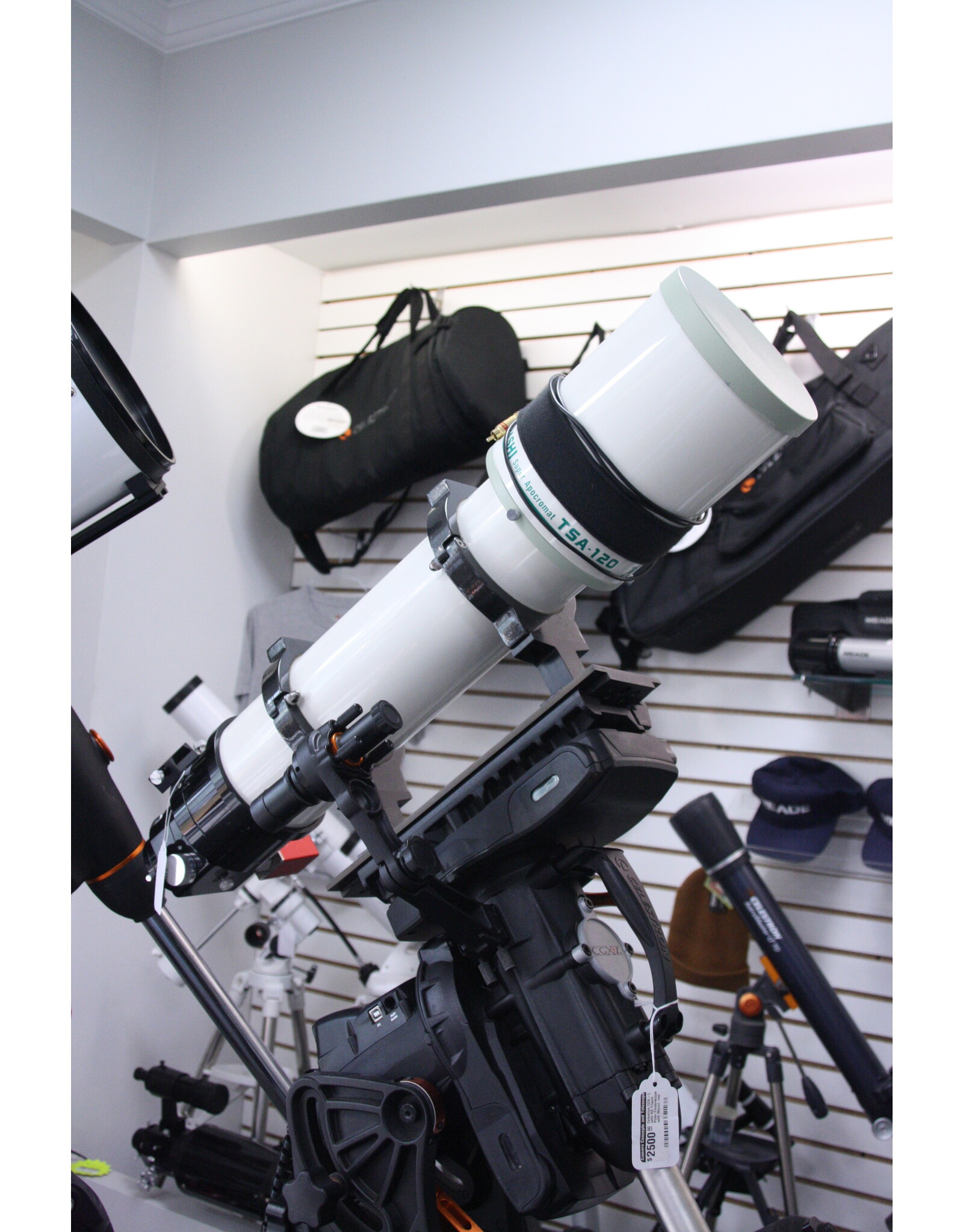 Takahashi Takahashi TSA-120 Super APO with Moonlight Focuser & ZWO EAF  with Libec SC-7 Hard Soft-sided Refractor Case(Pre-owned)