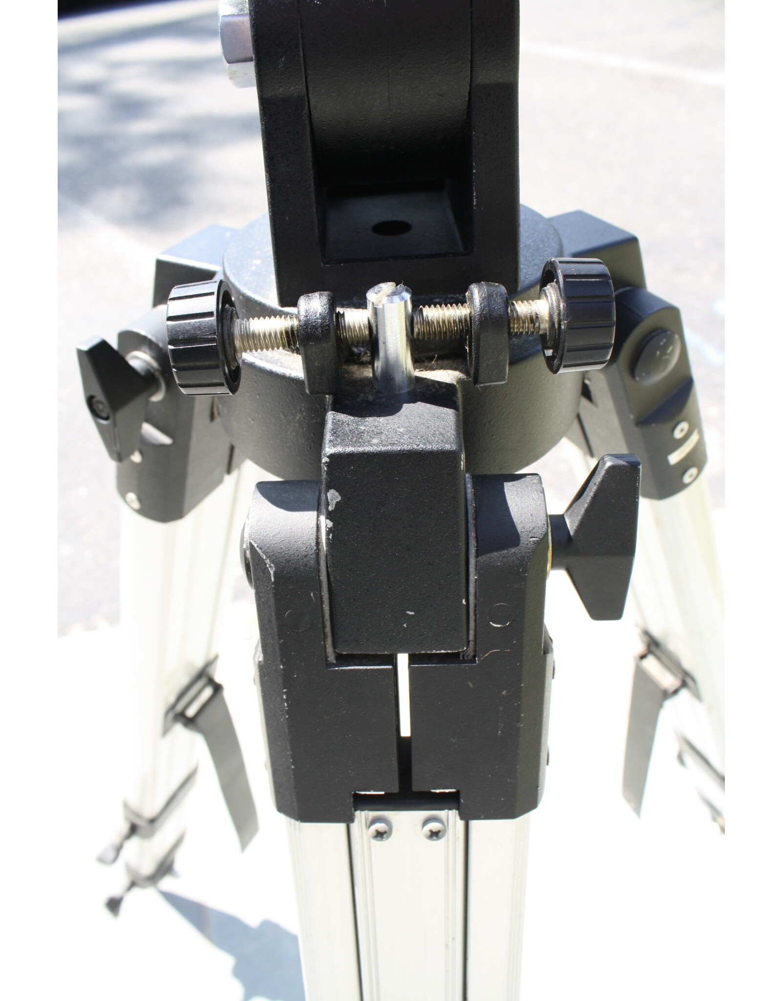 Tele Vue (?) The original "Tele Vue Systems" mount (the "RSM-2000") (??) AS-IS